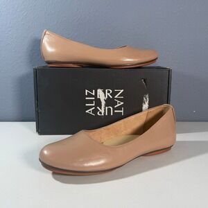 Naturalizer Maxwell Ballet Flats Women's Nude Leather Round Toe Slip On Size 7